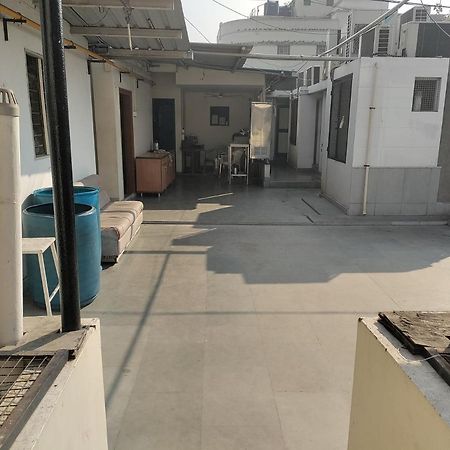 Hotel Good Night Ahmedabad Bagian luar foto