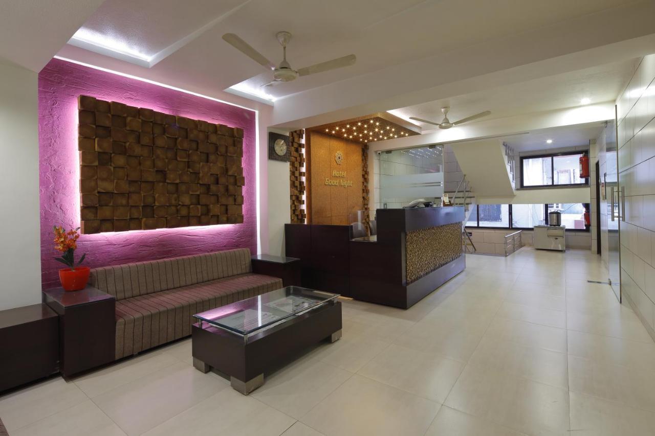Hotel Good Night Ahmedabad Bagian luar foto